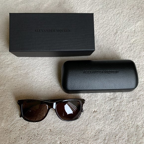 UNISEX Made in Italy ALEXANDER McQUEEN Tortoise Rectangular Frame SUNGLASSES - Picture 3 of 13